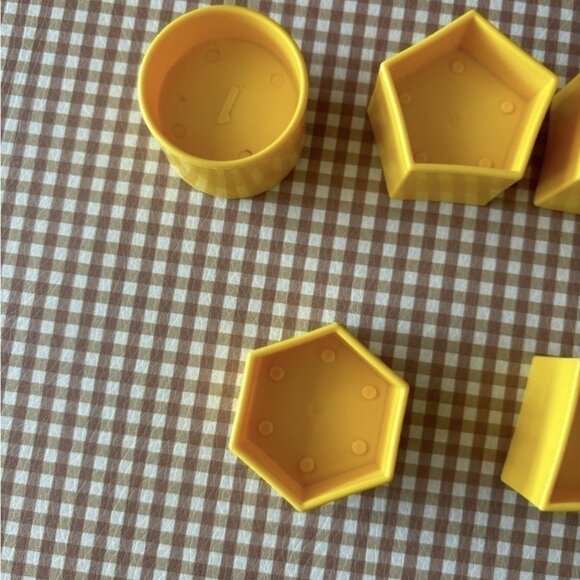 Vintage TUPPERWARE Shape-O-Ball Toy Shape Sorter Retro Educational ONLY 5 SHAPES - Picture 3 of 7